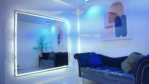 Snapshot of madame_scarllet chatting on 03/03/26, 11:27 Madame Scarllet online show from 03/03/26, 11:27