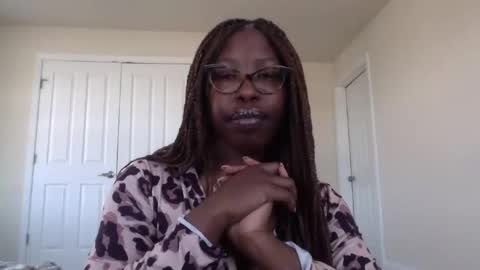 Snapshot of madamindigo chatting on 03/12/25, 02:56 YourMadamIndigo online show from 03/12/25, 02:56