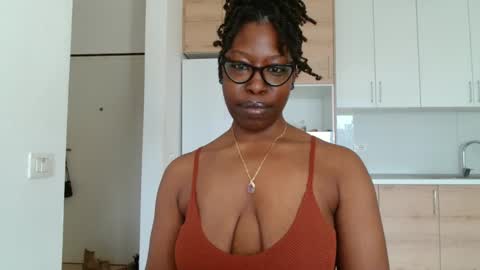 YourMadamIndigo online show from 01/16/26, 11:14