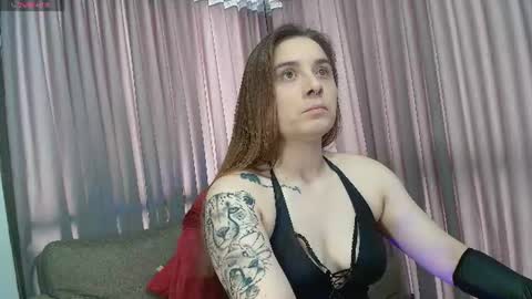Snapshot of madamme_rachell chatting on 06/10/26, 03:44 Rachell online show from 06/10/26, 03:44