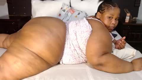 madamzee online show from 12/16/24, 07:43