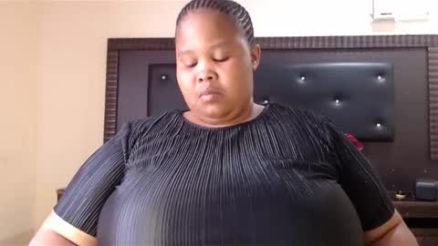 madamzee online show from 02/10/25, 06:42