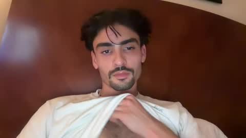 maddaewg101 online show from 10/31/25, 03:07