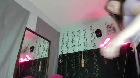 Maddi Avalon online show from 12/21/25, 07:15