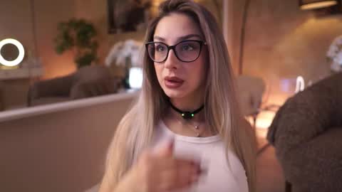 Maddie online show from 03/04/26, 10:10