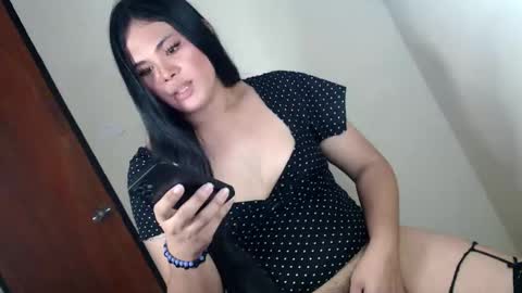 Im ZY DONT FORGET TO FOLLOW ME - online show from 04/10/26, 03:45