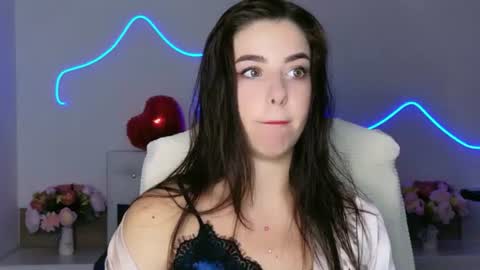 maddieperezz online show from 06/25/26, 08:46