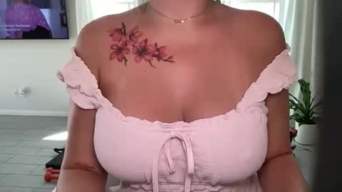 maddieurs online show from 04/15/26, 07:32