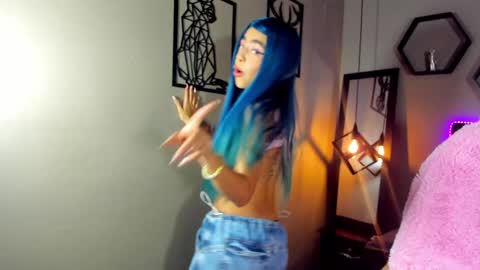 Snapshot of maddiiebrooks chatting on 01/11/25, 03:20 Maddie online show from 01/11/25, 03:20