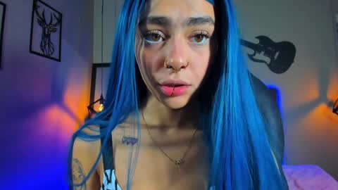 Snapshot of maddiiebrooks chatting on 02/05/25, 01:00 Maddie online show from 02/05/25, 01:00