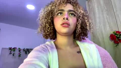 Snapshot of maddiiebrooks chatting on 10/21/25, 12:33 Maddie online show from 10/21/25, 12:33