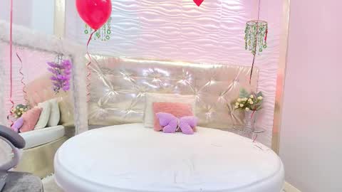 Snapshot of maddison_foxxx chatting on 02/09/26, 12:42 Madisson online show from 02/09/26, 12:42