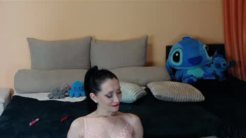 Snapshot of maddison_summer chatting on 01/22/25, 04:02 Maddison Summer online show from 01/22/25, 04:02