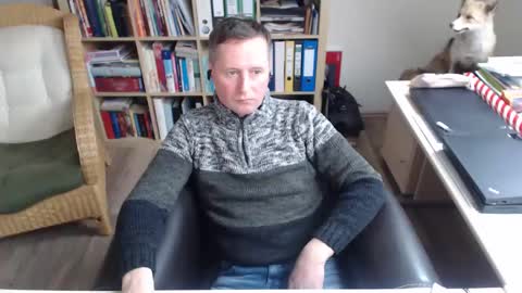 Snapshot of maddmax8 chatting on 12/29/24, 01:17 Mad4You online show from 12/29/24, 01:17