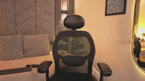 maddy online show from 11/18/25, 11:58