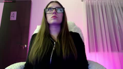 Maddy UwU online show from 09/09/25, 12:37