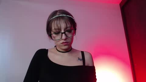 Maddy UwU online show from 10/11/25, 09:57