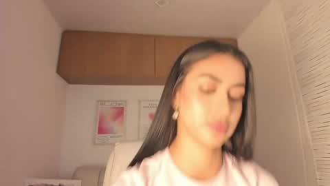 Snapshot of maddy_bronw chatting on 05/04/26, 11:23 Maddy online show from 05/04/26, 11:23