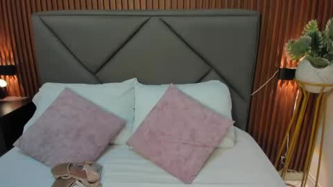 Snapshot of maddy_bythesea chatting on 05/21/26, 02:29 M A D D Y online show from 05/21/26, 02:29