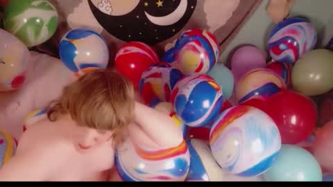 Maddy Cat online show from 12/16/25, 02:11