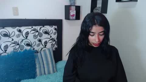 Snapshot of maddy_parker_ chatting on 12/15/24, 09:56 Maddy Parker online show from 12/15/24, 09:56