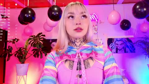 maddy_uwu online show from 02/08/25, 11:34