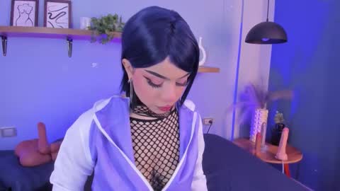 Snapshot of maddy_walker chatting on 11/26/25, 11:44 Maddy online show from 11/26/25, 11:44