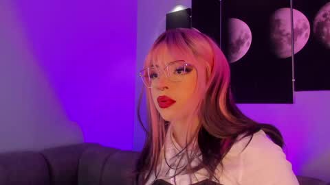 Maddy  online show from 05/01/26, 11:37