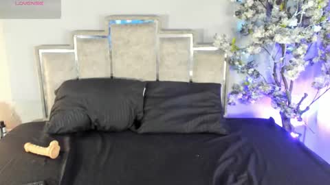 maddybenson online show from 10/09/25, 03:37