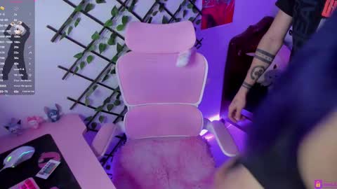 Snapshot of maddyfoox chatting on 02/12/25, 09:33 Maddy Foox online show from 02/12/25, 09:33