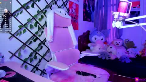 Snapshot of maddyfoox chatting on 03/05/25, 10:21 Maddy Foox online show from 03/05/25, 10:21