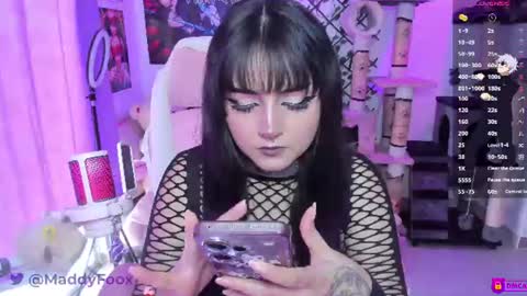 Snapshot of maddyfoox chatting on 07/12/26, 10:45 Maddy Foox online show from 07/12/26, 10:45