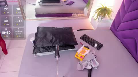 maddyjohnsonn online show from 12/17/25, 03:45