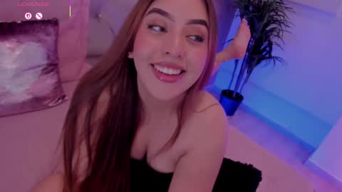 Snapshot of maddylennon chatting on 03/05/25, 07:17 Lina online show from 03/05/25, 07:17