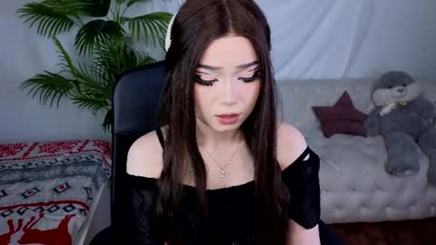 Snapshot of maddymystie chatting on 06/27/26, 02:23 Maddy online show from 06/27/26, 02:23