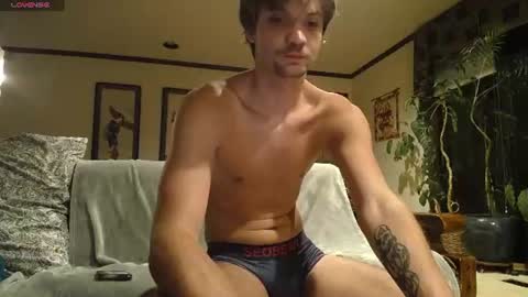 Snapshot of madefromstarrdust chatting on 07/03/26, 05:25 Connor Starr online show from 07/03/26, 05:25