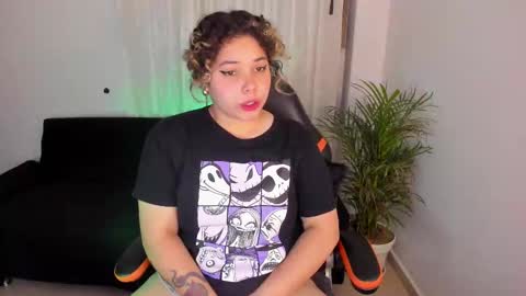 Snapshot of madelaine_taylor chatting on 01/02/25, 09:11 madelaine_taylor online show from 01/02/25, 09:11