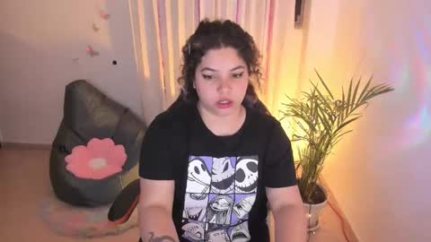 Snapshot of madelaine_taylor chatting on 02/26/25, 10:58 madelaine_taylor online show from 02/26/25, 10:58