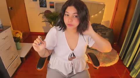 Snapshot of madelaine_taylor chatting on 09/11/25, 10:04 madelaine_taylor online show from 09/11/25, 10:04