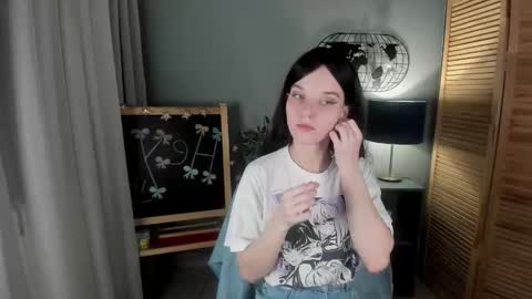 madelaines online show from 11/19/25, 08:47
