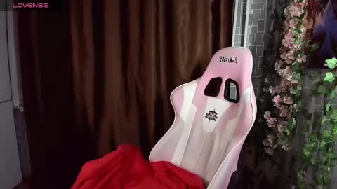 madelaines online show from 04/27/26, 10:08