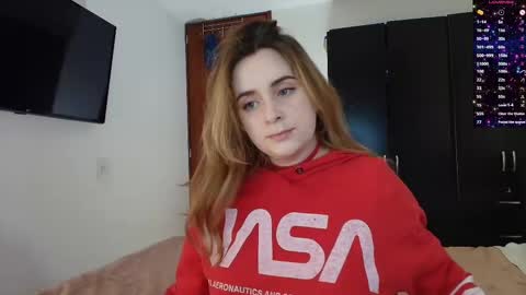 madelamee online show from 02/14/25, 10:58