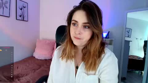 madelamee online show from 09/21/25, 03:02