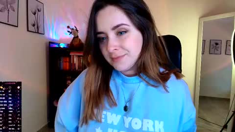 madelamee online show from 12/01/25, 11:32