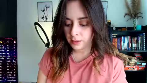 Snapshot of madelamee chatting on 07/08/26, 05:06 madelamee online show from 07/08/26, 05:06