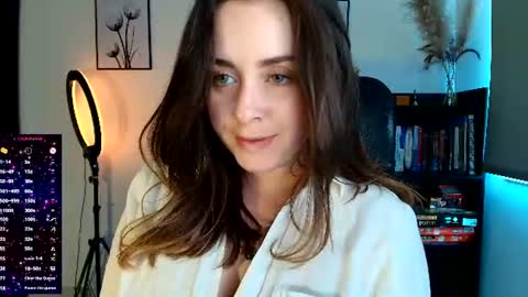 Snapshot of madelamee chatting on 07/28/26, 07:04 madelamee online show from 07/28/26, 07:04