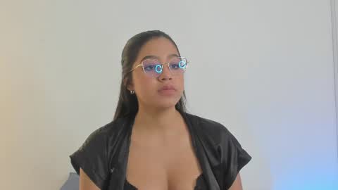 Snapshot of madelayn_torres chatting on 06/11/26, 11:30 madelayn_torres online show from 06/11/26, 11:30