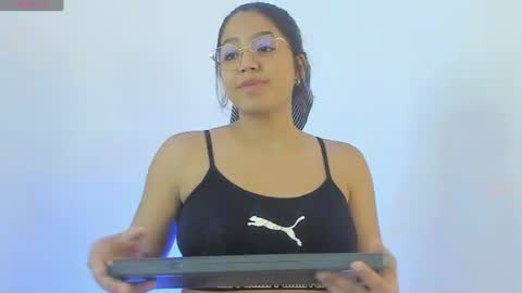 Snapshot of madelayn_torres chatting on 06/14/26, 11:12 madelayn_torres online show from 06/14/26, 11:12