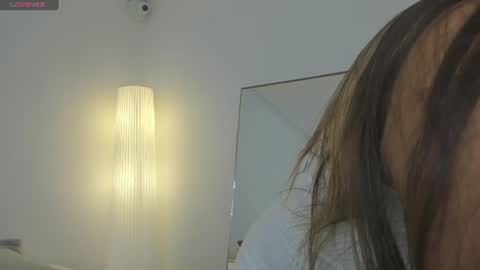 Snapshot of madelayn_torres chatting on 06/17/26, 11:34 madelayn_torres online show from 06/17/26, 11:34