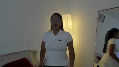 Snapshot of madelayn_torres chatting on 07/08/26, 08:02 madelayn_torres online show from 07/08/26, 08:02
